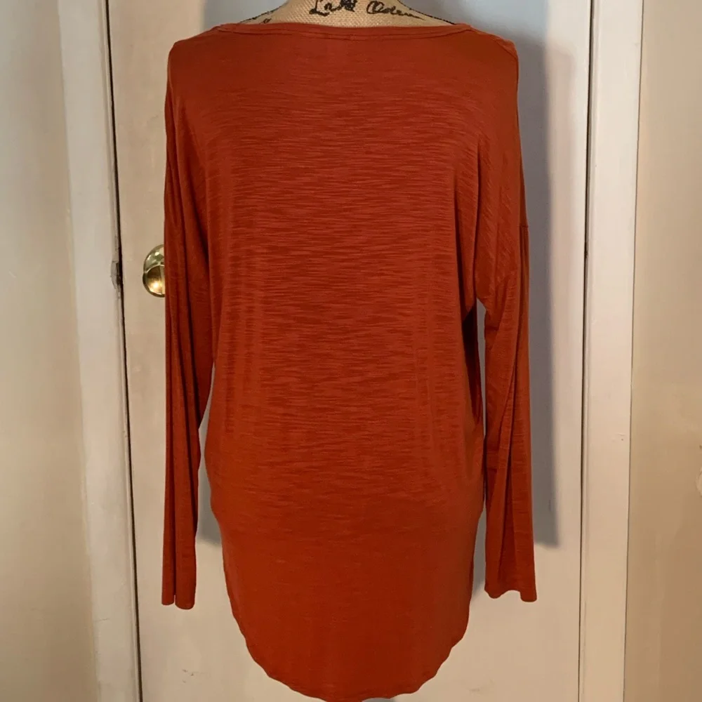 NWOT Rust Color Top - Picture 2 of 2